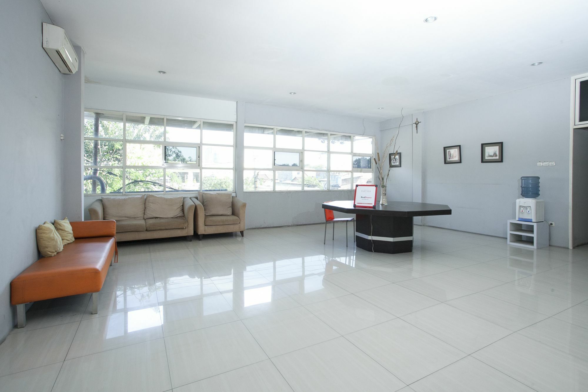 Reddoorz At Siwalankerto Surabaya Hotel Екстериор снимка